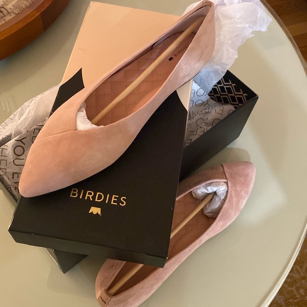 Birdies Goldfinch style flat. Soft pink suede.